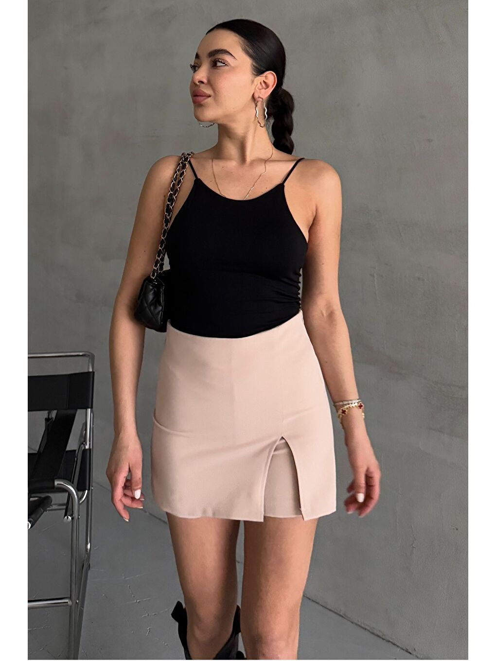 Bej Kadın Yırtmaç Detaylı Kısa Şort Etek-5
