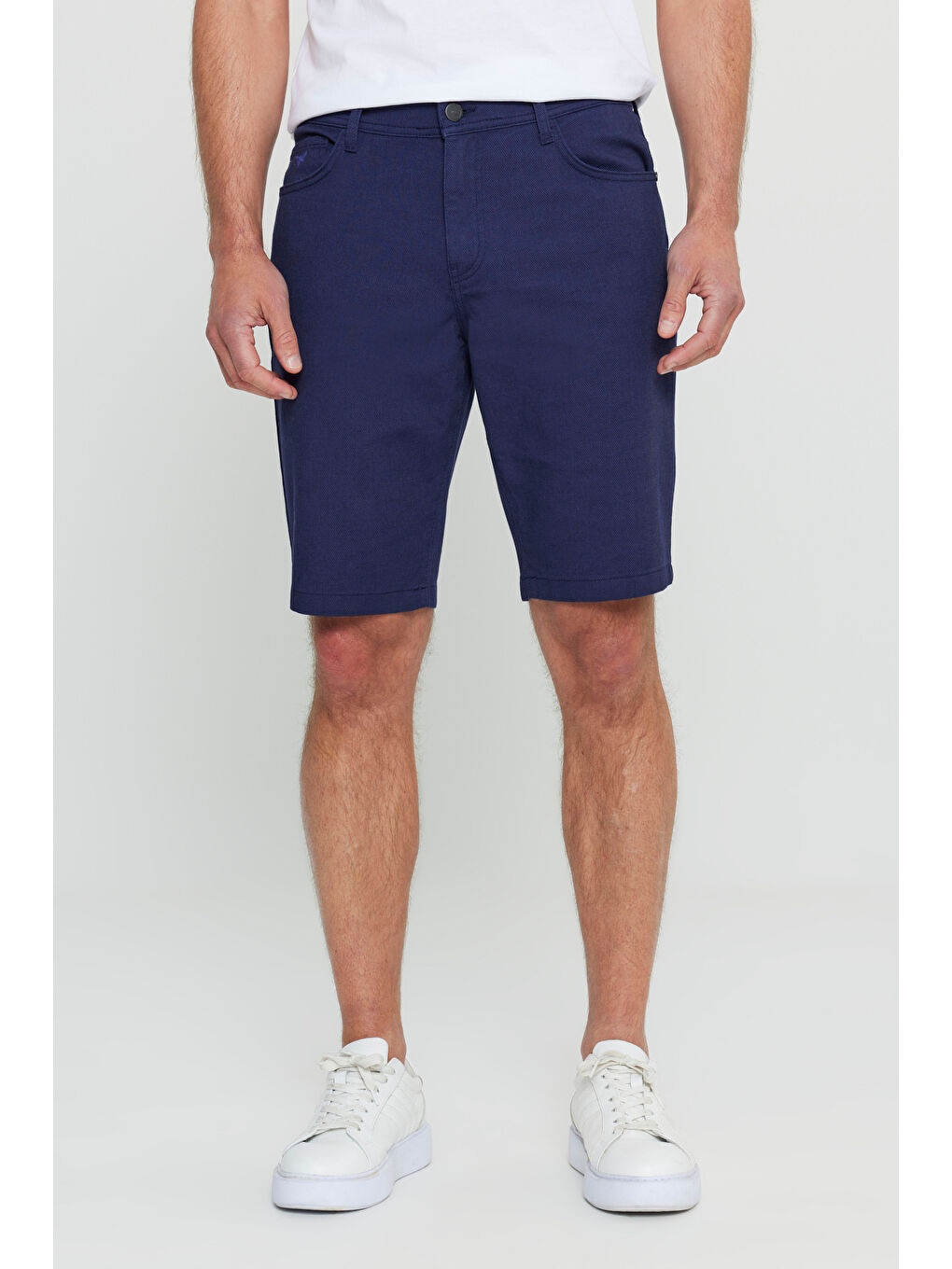 Erkek Lacivert Slim Fit Dar Kesim 5 Cep Armürlü Şort