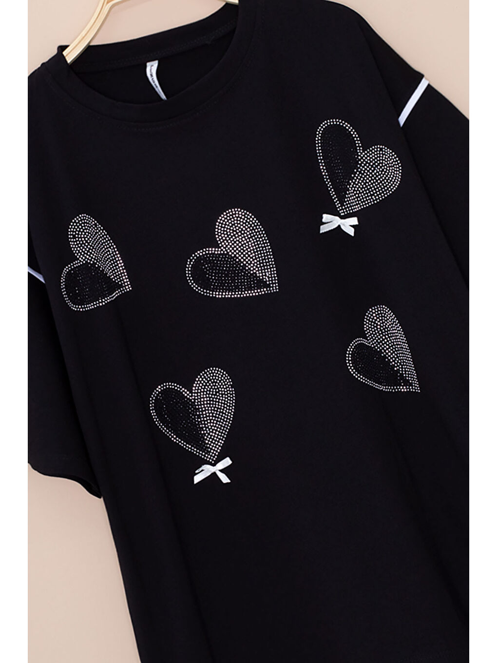 Siyah Kolu Şerit Detaylı Payetli Kız Çocuk Oversize Tişört 20813-1