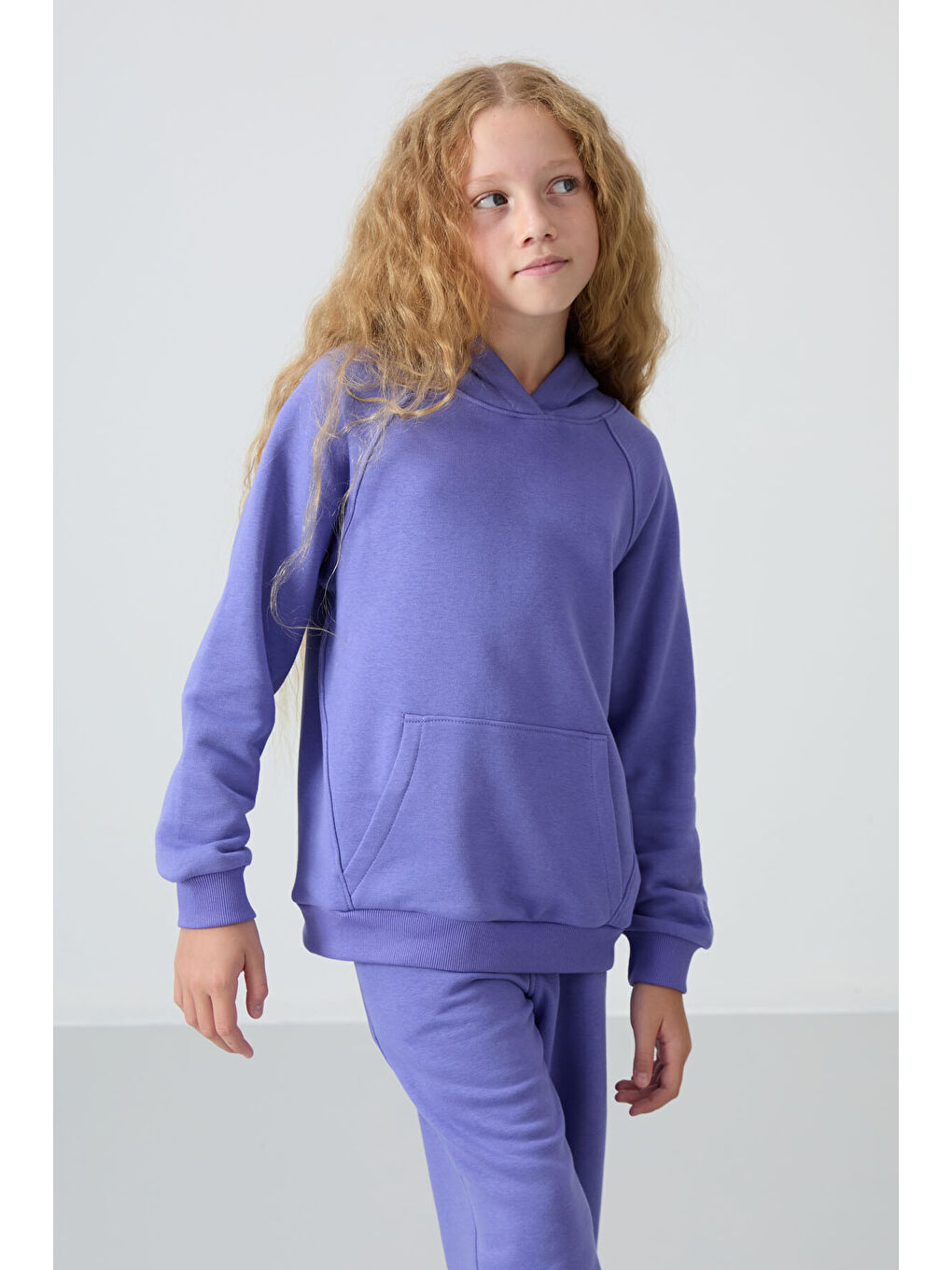 Mor Eflatun Pamuklu İçi Tüylü Yumuşak Dokulu Standart Fit Nakışlı Kız Çocuk Eşofman Takım - 75162-4