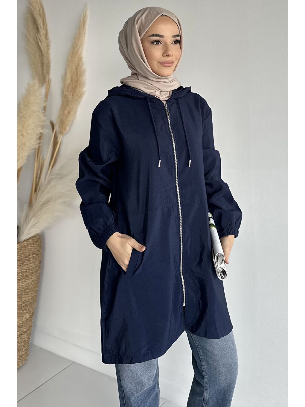 Lacivert Kapüşonlu Fermuarlı Mevsimlik Tesettür Kap-1