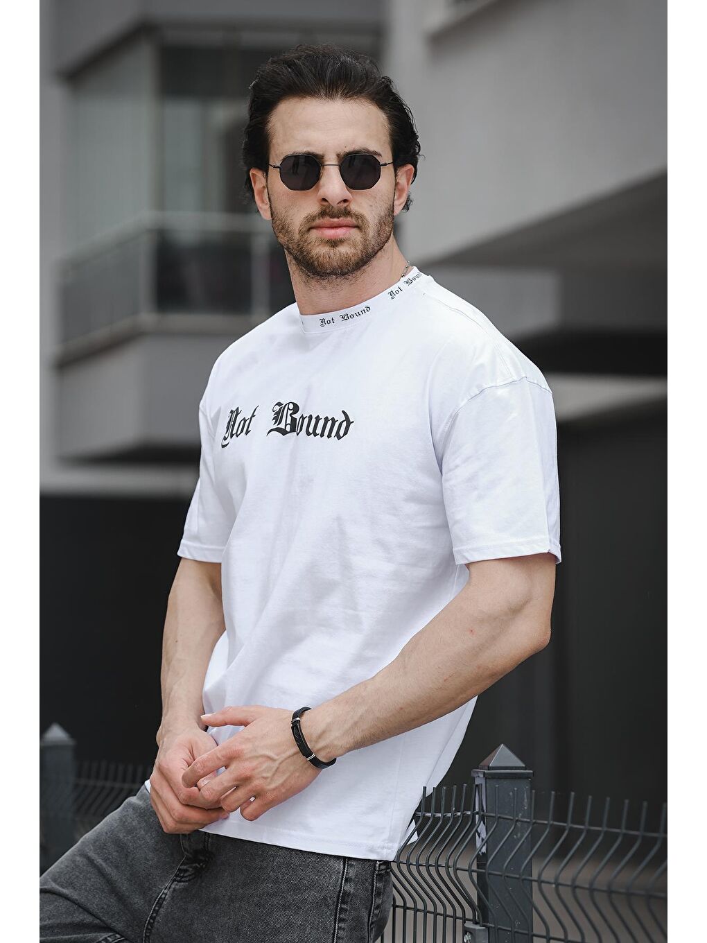 Beyaz Bisiklet Yaka Kısa Kollu Yazı Baskılı Oversize Erkek Tişört-2