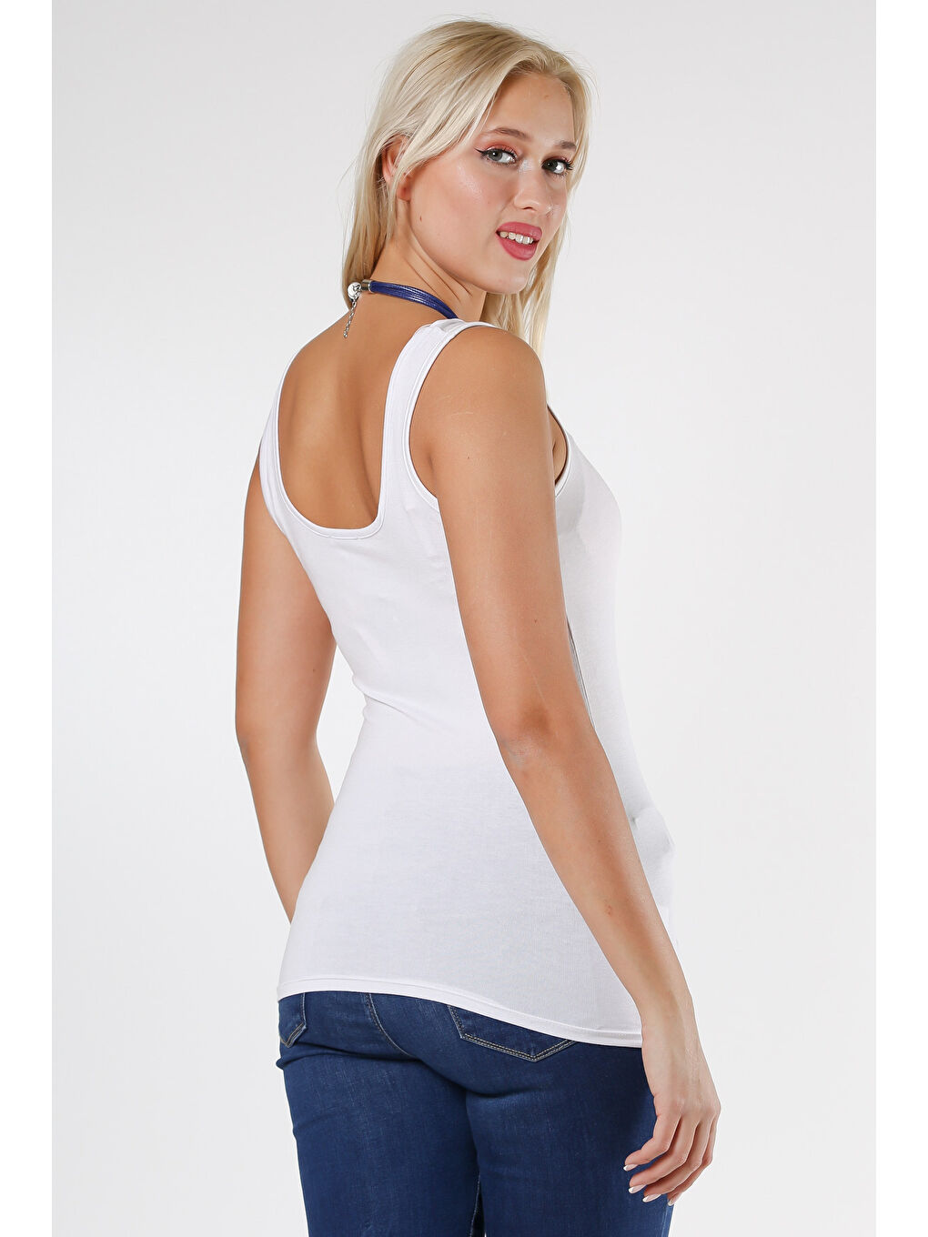 Beyaz U Yaka Basic Örme Bluz-2