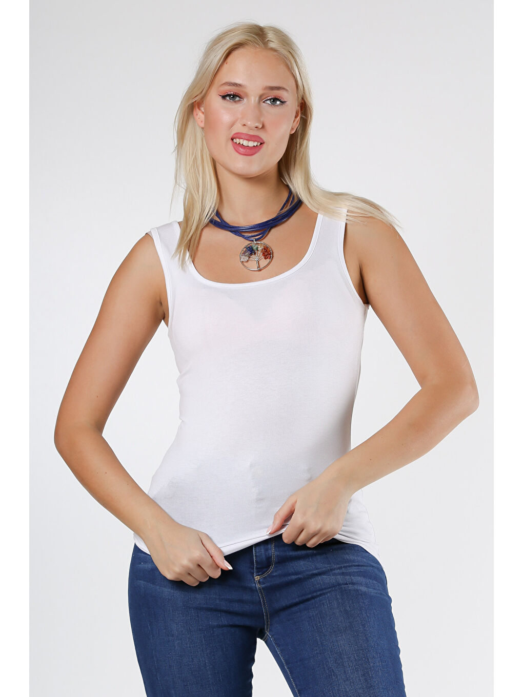 Beyaz U Yaka Basic Örme Bluz-4