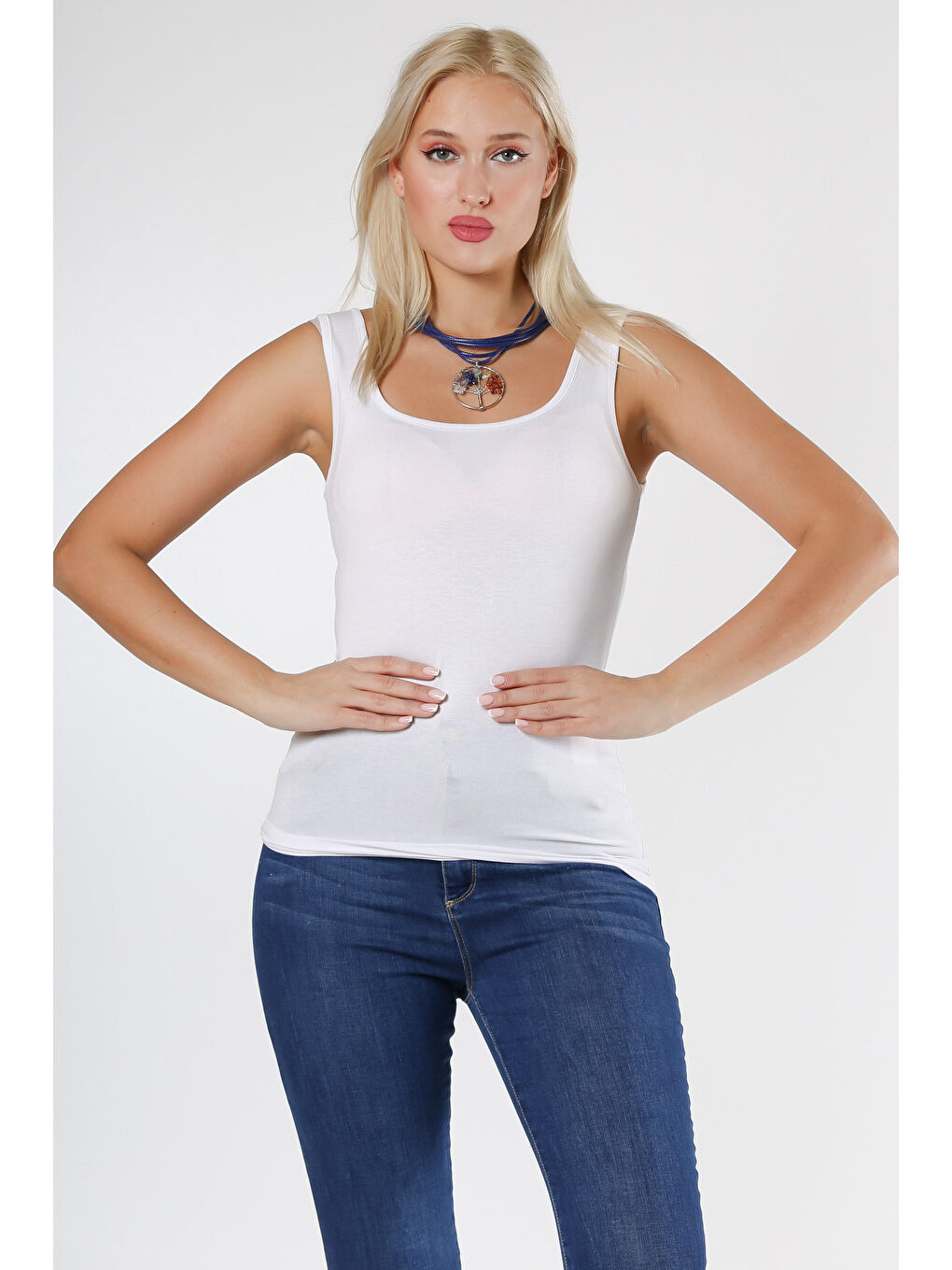 Beyaz U Yaka Basic Örme Bluz-7