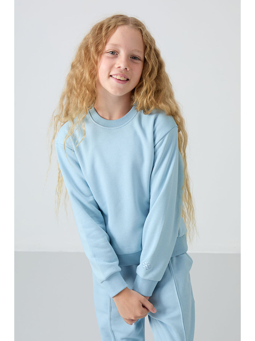 Açık Mavi Pamuklu İçi Tüylü Yumuşak Dokulu Oversize Nakışlı Kız Çocuk Eşofman Takım - 75145-2