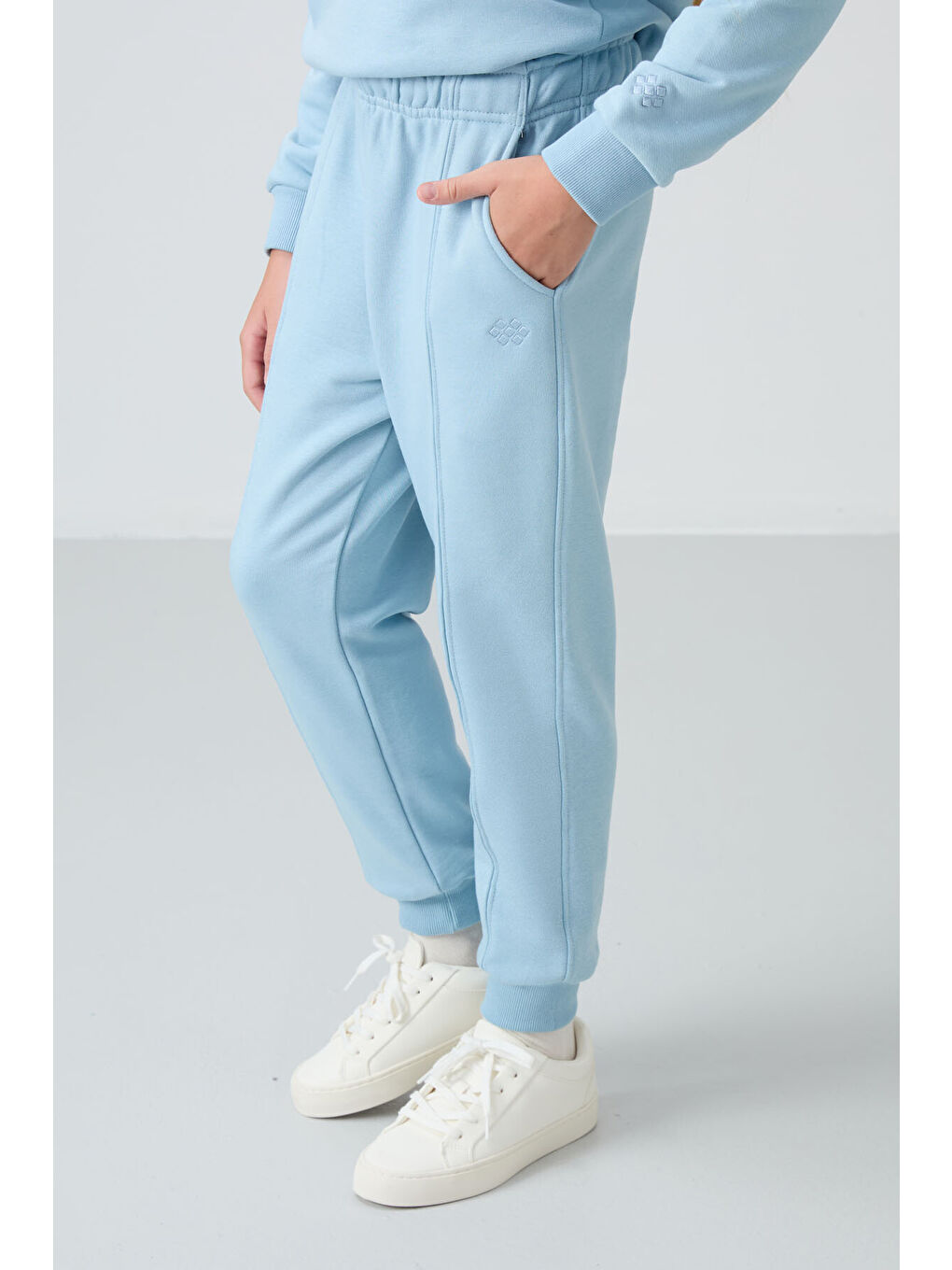 Açık Mavi Pamuklu İçi Tüylü Yumuşak Dokulu Oversize Nakışlı Kız Çocuk Eşofman Takım - 75145-3