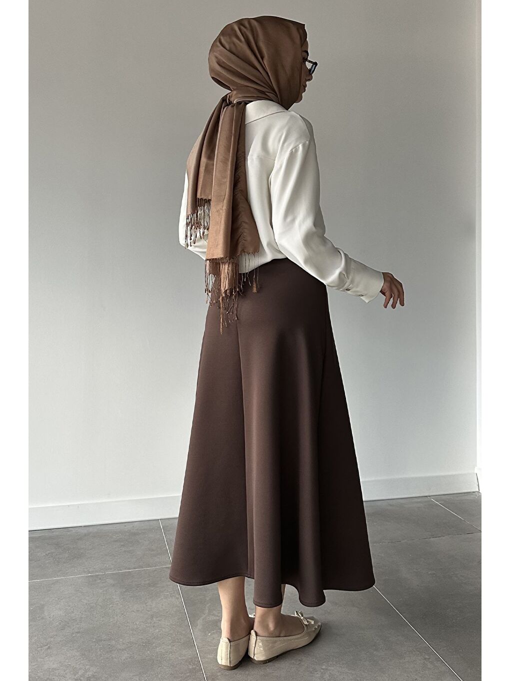 Kahverengi Bel Lastikli Scuba Tesettür Kiloş Etek-4