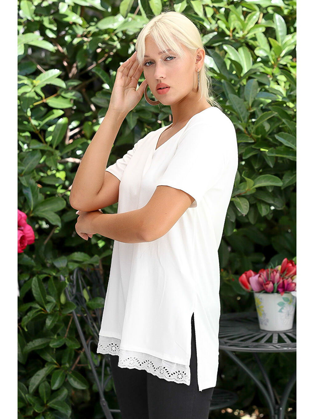 Ekru Kadın Krem Rengi V Yaka Kısa Kol Yırtmaçlı Maxi Regular Fit Casual Pamuklu Örme Bluz-4