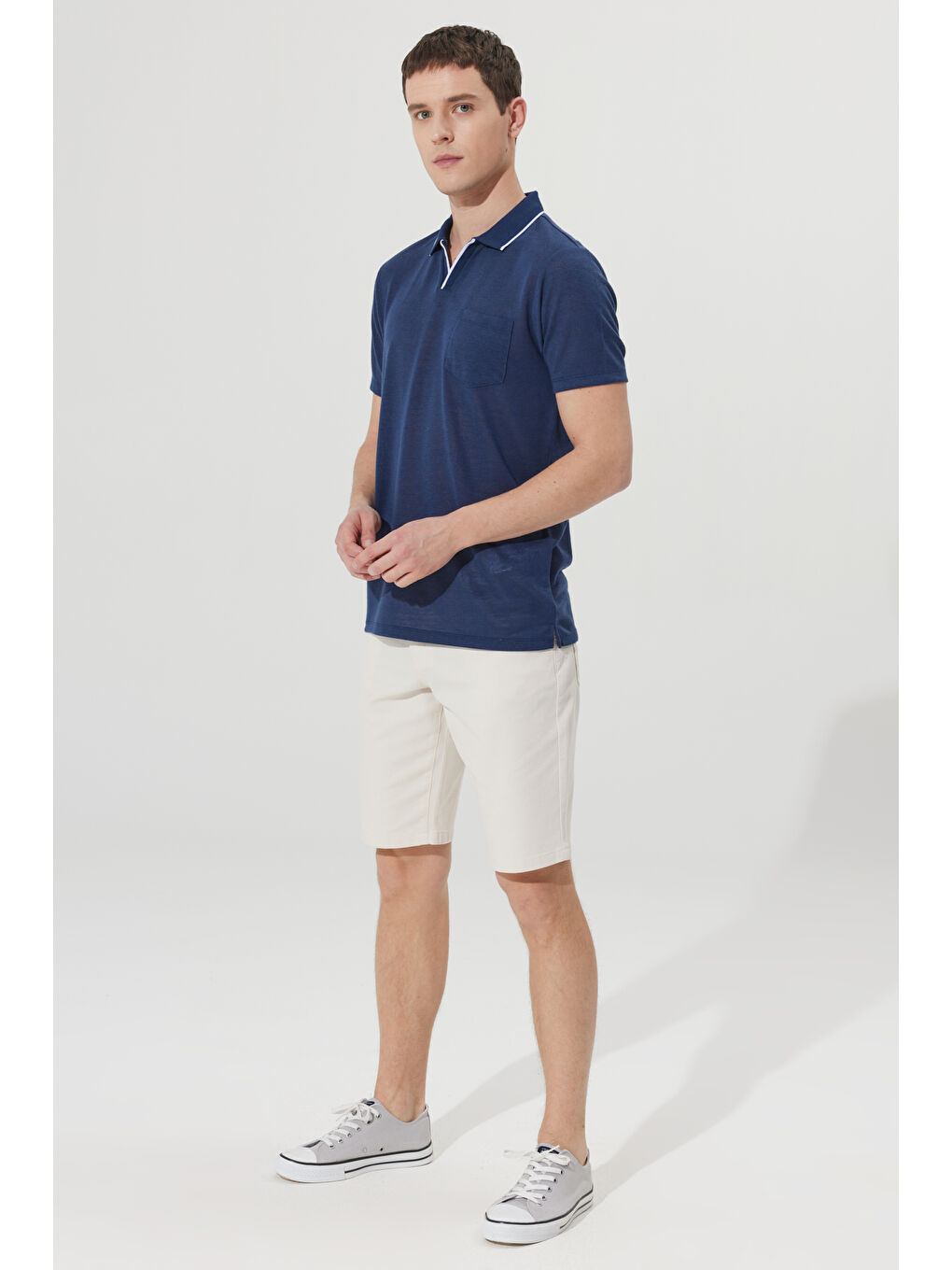 Erkek Beyaz Slim Fit Dar Kesim 5 Cep Armürlü Şort-1