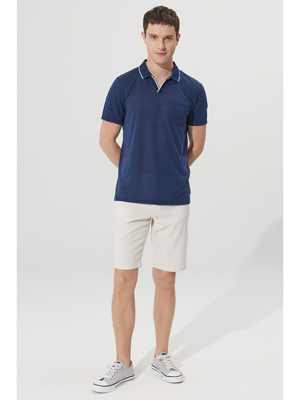 Erkek Beyaz Slim Fit Dar Kesim 5 Cep Armürlü Şort-2