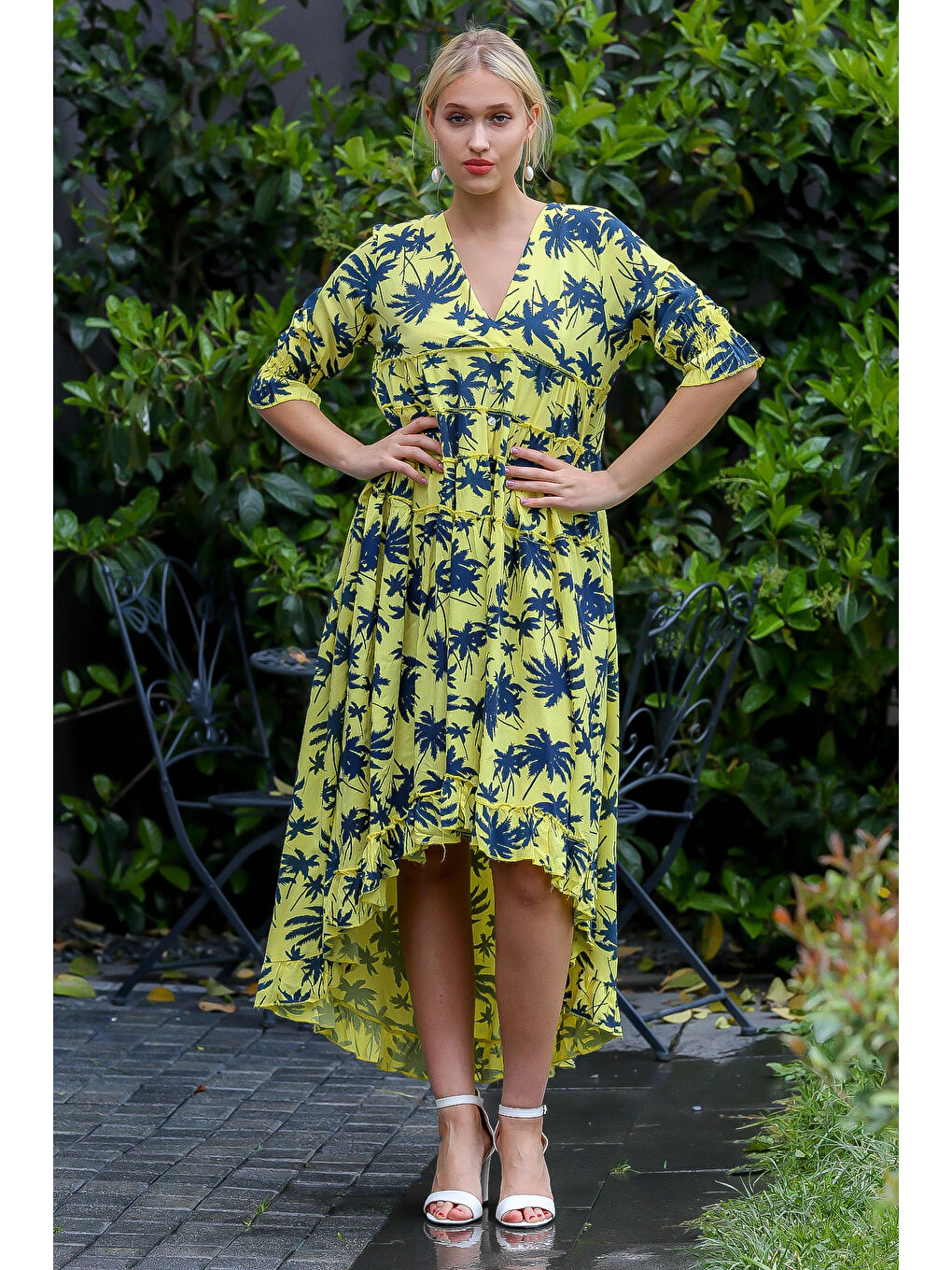 Kadın Bej Hakim Yaka Japon Güneş Nakışlı Püskül Detaylı Bluz M10010200BL94100-5