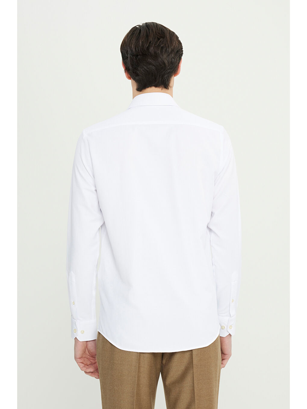 Erkek Beyaz Kolay Ütülenebilen Pamuklu Slim Fit Dar Kesim İtalyan Yaka Armürlü Basic Gömlek-4