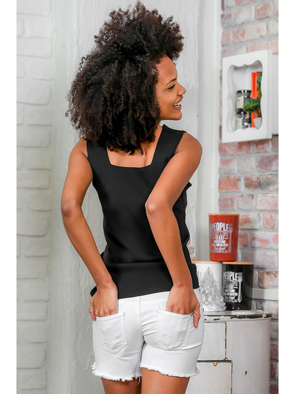 Kadın Siyah Kare Yaka Kalın Askılı Triko Bluz M10010200BL94397-6