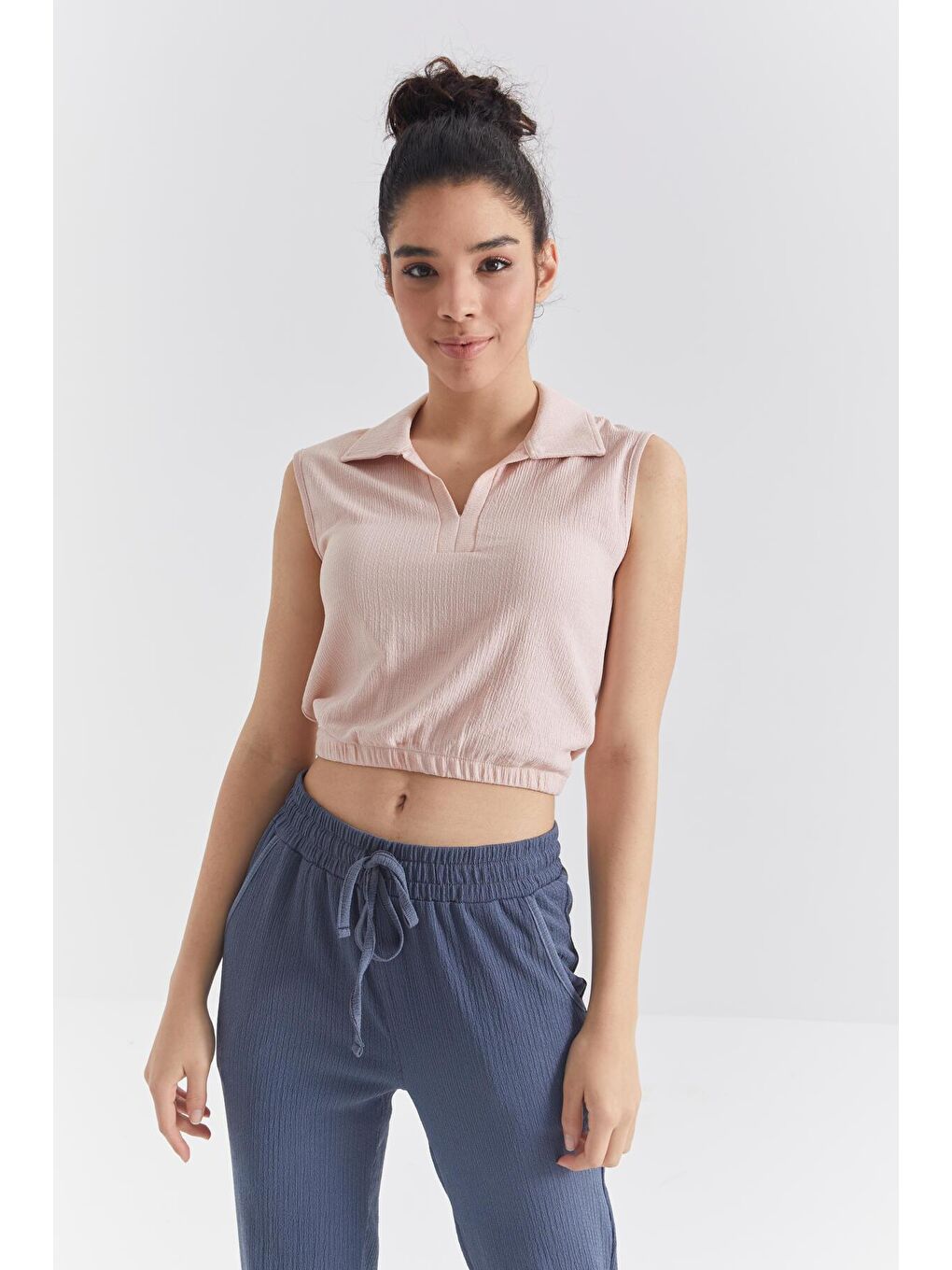 TOMMYLIFE Pembe Somon Polo Yaka Beli Lastikli Bürümcük Kumaş Kadın Crop Top T-Shirt - 97223 - 4