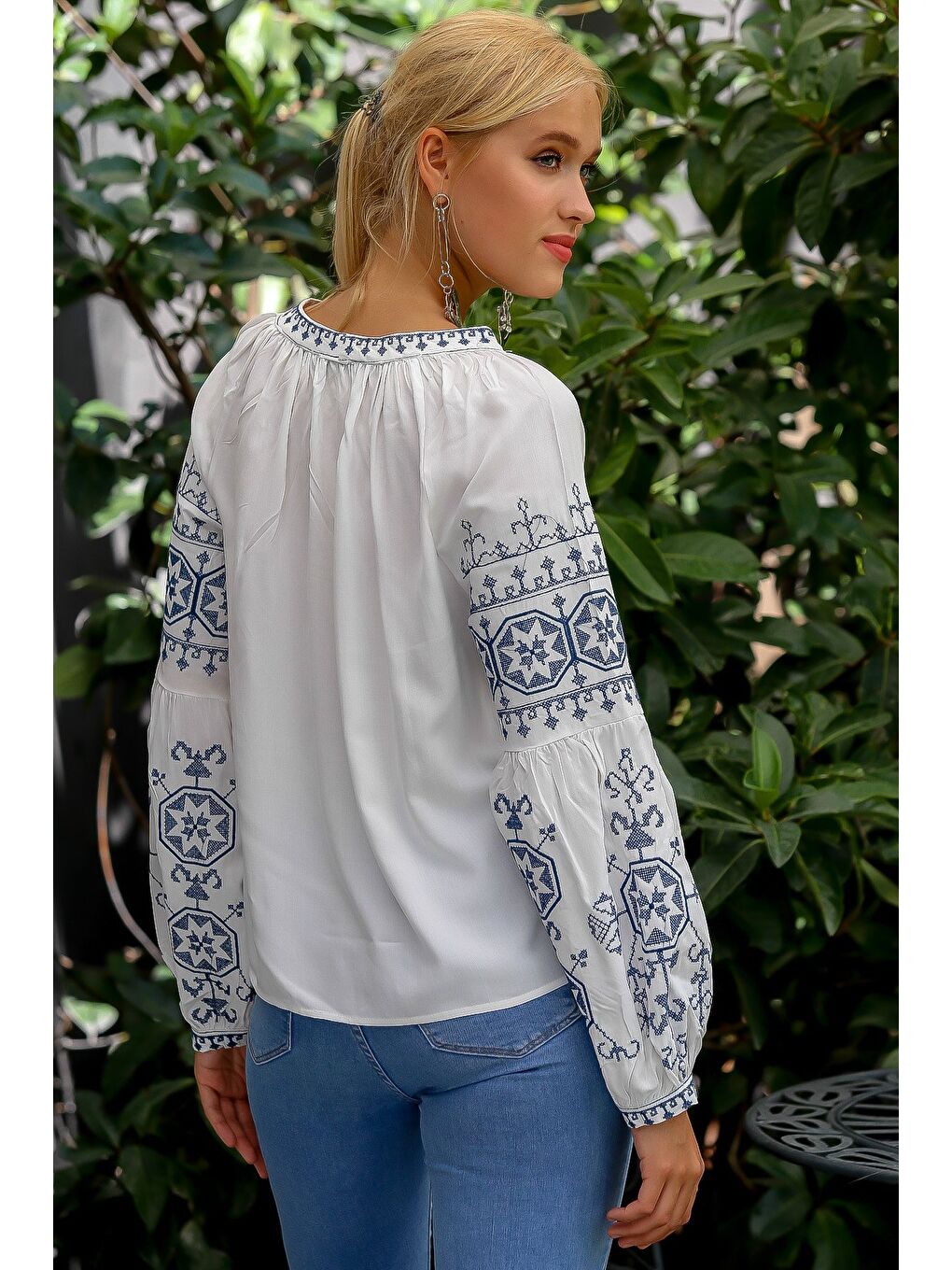 Chiccy Kadın Beyaz Selanik Kanaviçe Nakışlı Balon Kol Püskül Bağlamalı Dokuma Bluz M10010200BL94901 - 6
