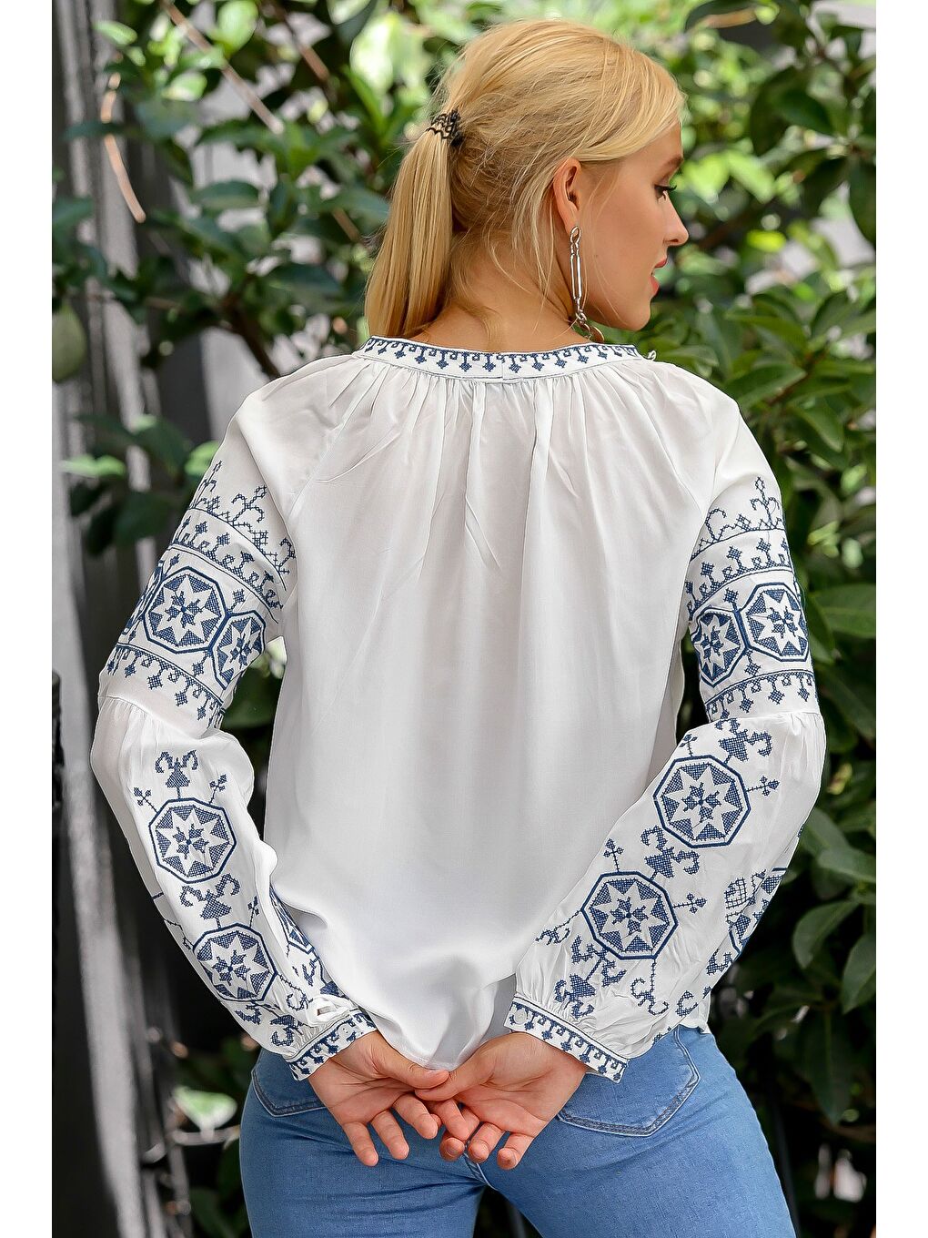 Chiccy Kadın Beyaz Selanik Kanaviçe Nakışlı Balon Kol Püskül Bağlamalı Dokuma Bluz M10010200BL94901 - 7