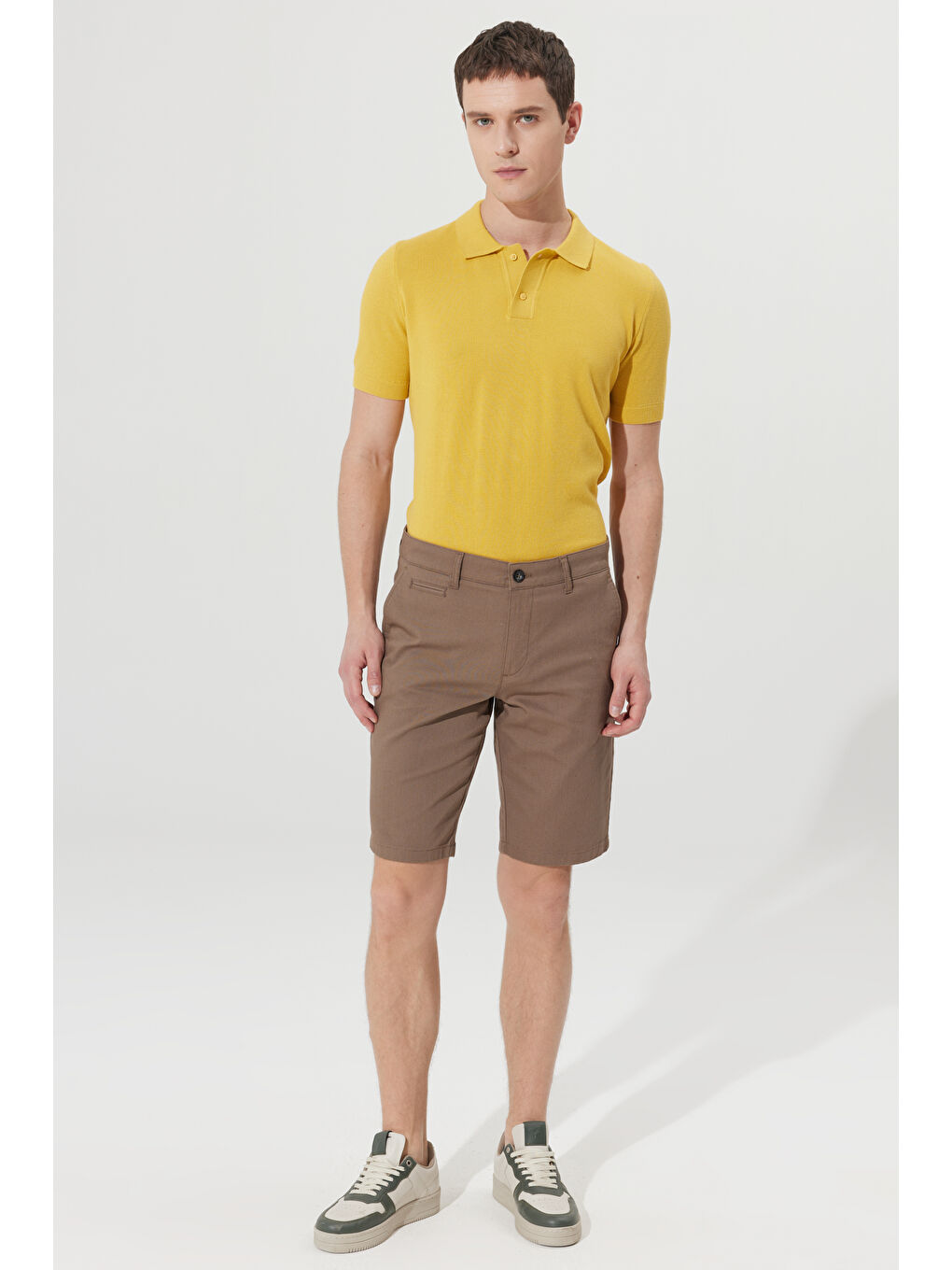 Bej Erkek Vizon Slim Fit Dar Kesim Yan Cepli Armürlü Şort-4