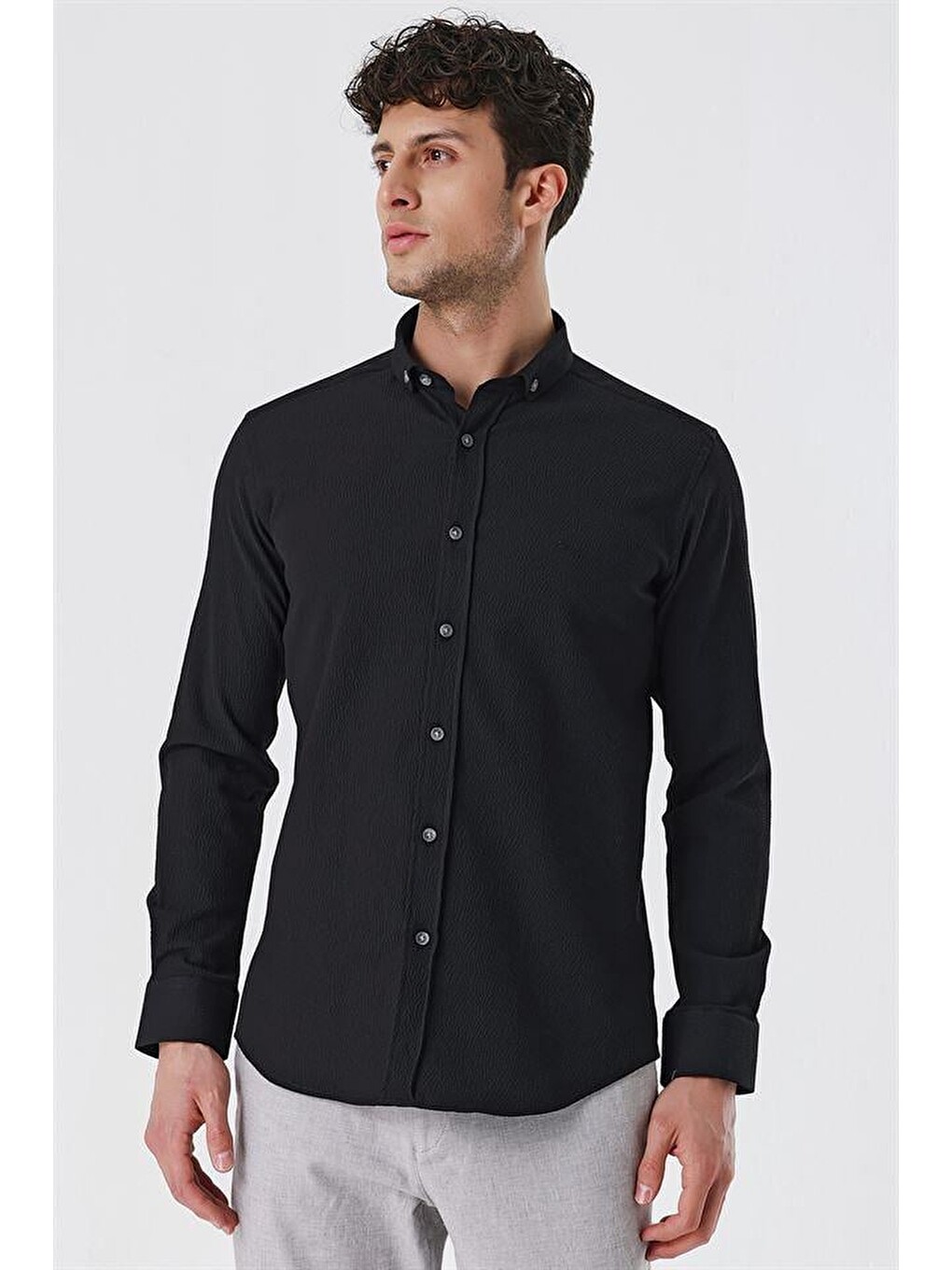 Siyah Uzun Kollu Gofreli Cepsiz Pamuklu Elastanlı Klasik Slim Fit Dar Kesim Gömlek 1004230178-3