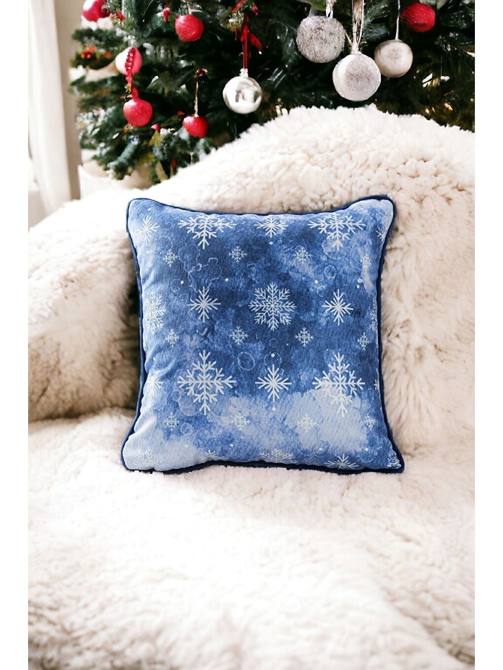 Yılbaşı Kırlent Kılıfı Mavi Yeni Yıl Kar Temalı Biyeli 43X43