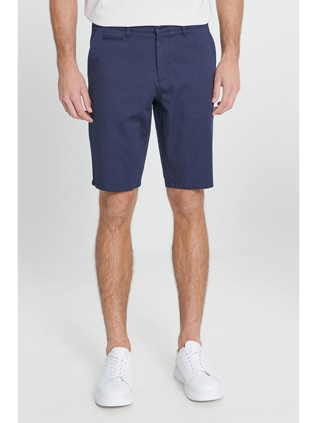 Erkek Lacivert Slim Fit Dar Kesim Yan Cepli Armürlü Şort