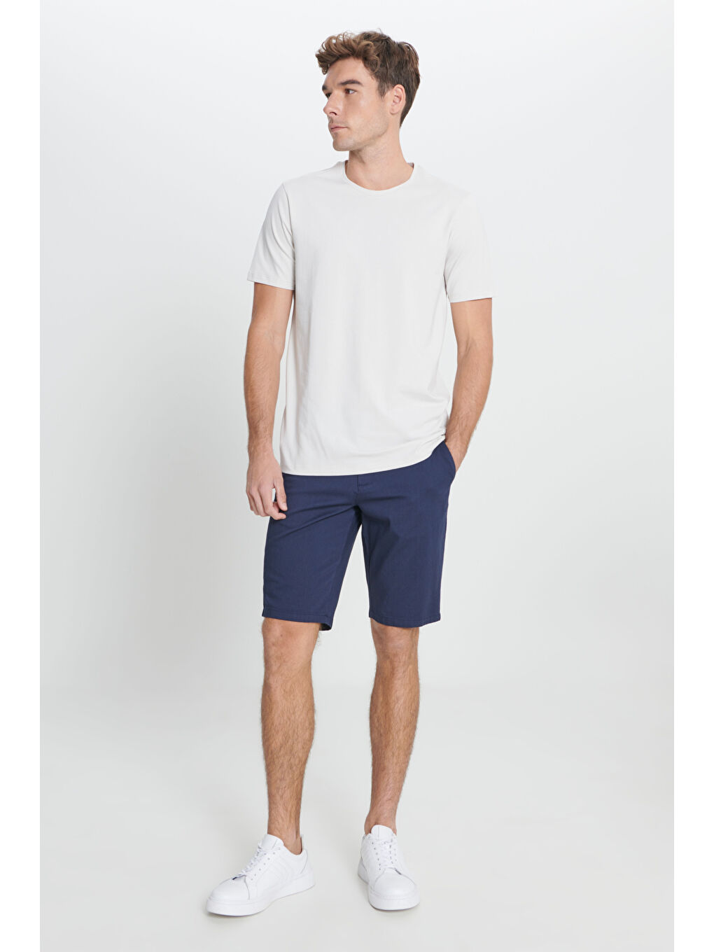 Erkek Lacivert Slim Fit Dar Kesim Yan Cepli Armürlü Şort-1