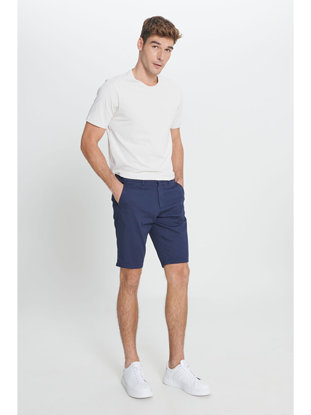 Erkek Lacivert Slim Fit Dar Kesim Yan Cepli Armürlü Şort-2