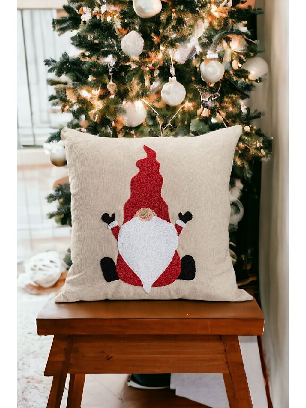 Yılbaşı Kırlent Kılıfı Bej Punch Desenli 03