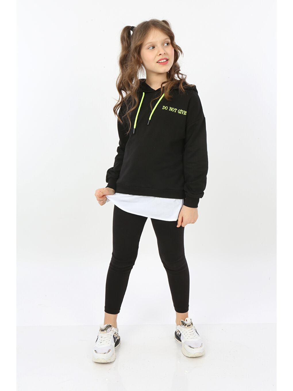 Siyah Kız Çocuk Do Not Give Up Nakışlı Sweatshirt-1