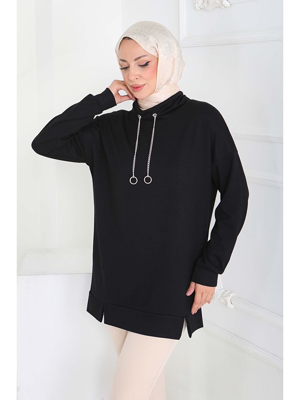 Zincir Detaylı Modal Tunik Siyah - 27916-SIYAH