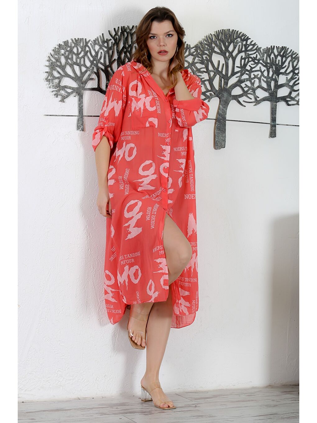 Kırmızı İtalyan Nar Rengi Kapüşonlu Düğmeli Uzun Kollu Çift Cepli Allover Baskılı Dokuma Elbise 130 65-5