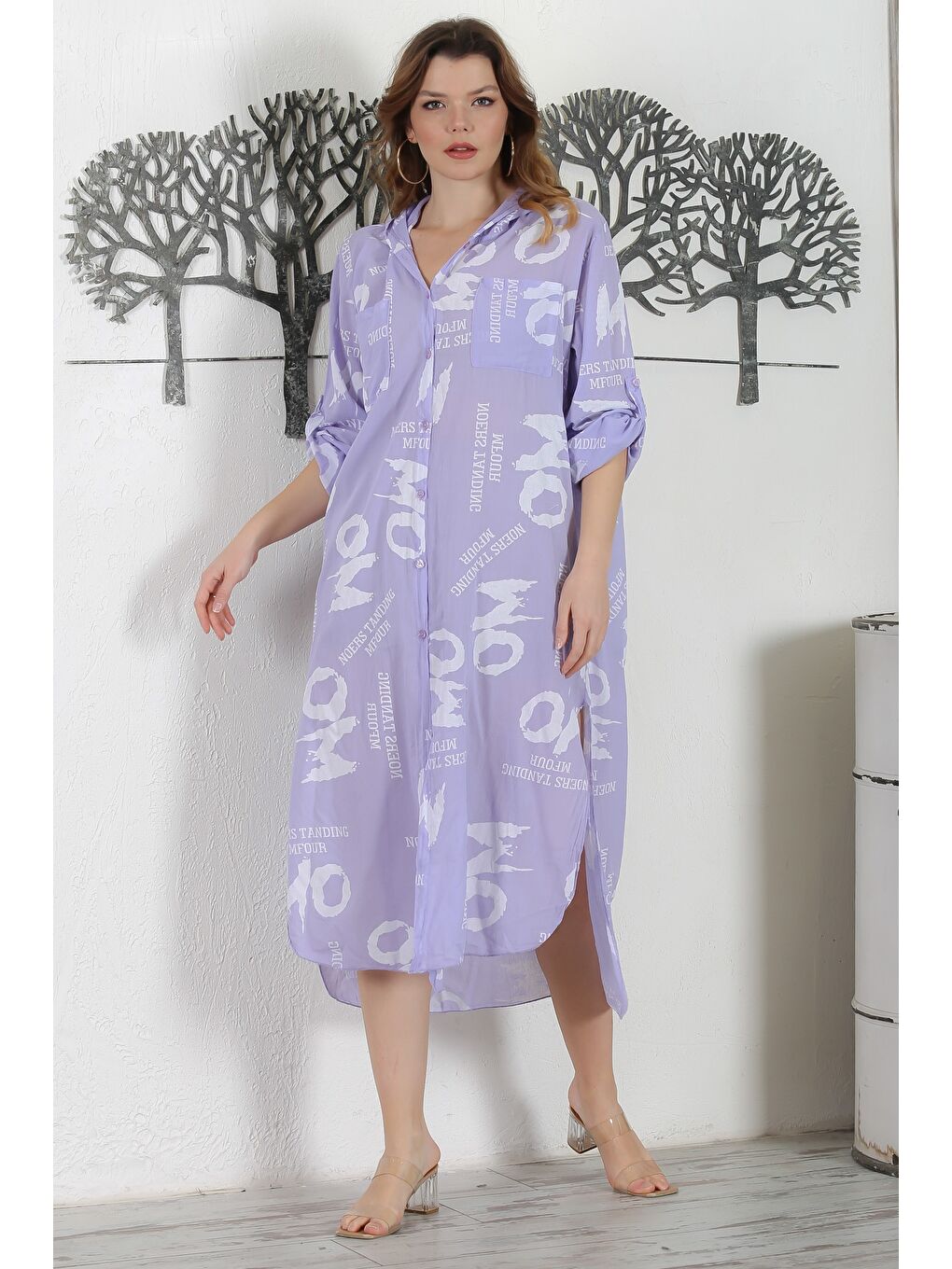 İtalyan Lila Kapüşonlu Düğmeli Uzun Kollu Çift Cepli Yırtmaçlı Allover Baskılı Dokuma Elbise-4