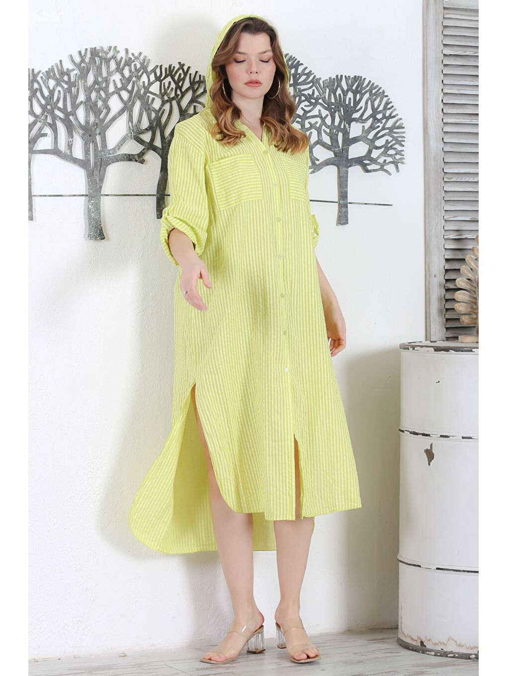 Sarı İtalyan Limon Küfü Rengi Kapüşonlu Düğmeli Uzun Kollu Çizgili Çift Cepli Dokuma Elbise 130 65
