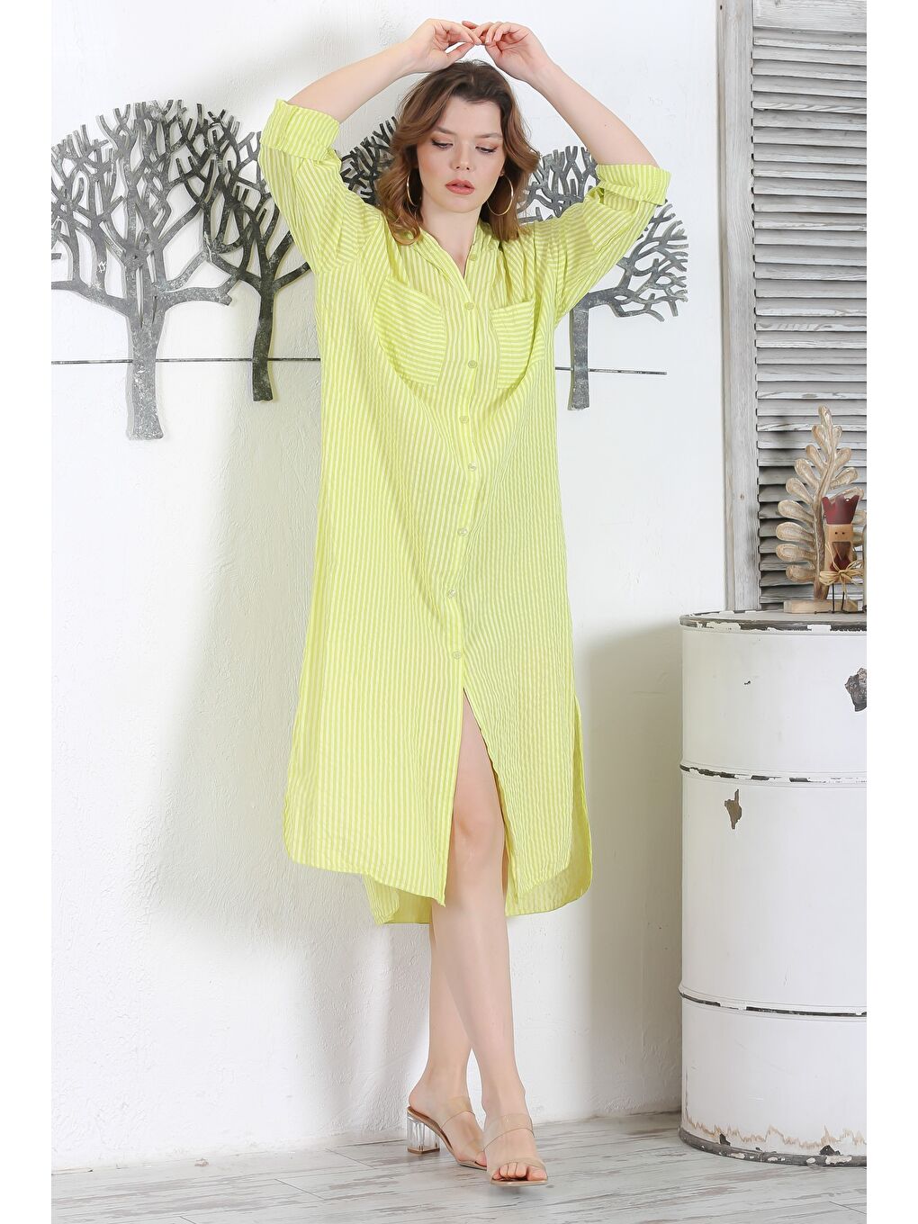 Sarı İtalyan Limon Küfü Rengi Kapüşonlu Düğmeli Uzun Kollu Çizgili Çift Cepli Dokuma Elbise 130 65-3
