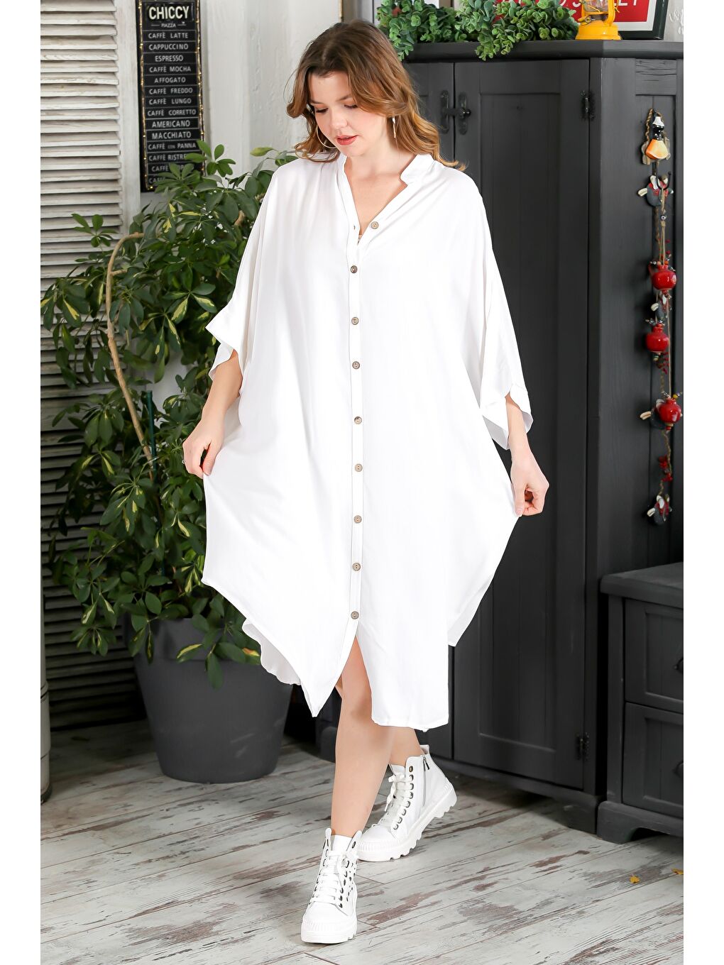 Beyaz Hakim Yaka 3/4 Kol Düğmeli Gizli Cepli Casual Oversize Dokuma Elbise 121 87