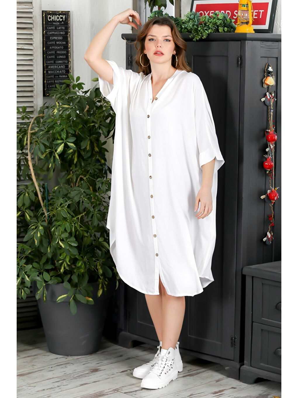 Beyaz Hakim Yaka 3/4 Kol Düğmeli Gizli Cepli Casual Oversize Dokuma Elbise 121 87-2