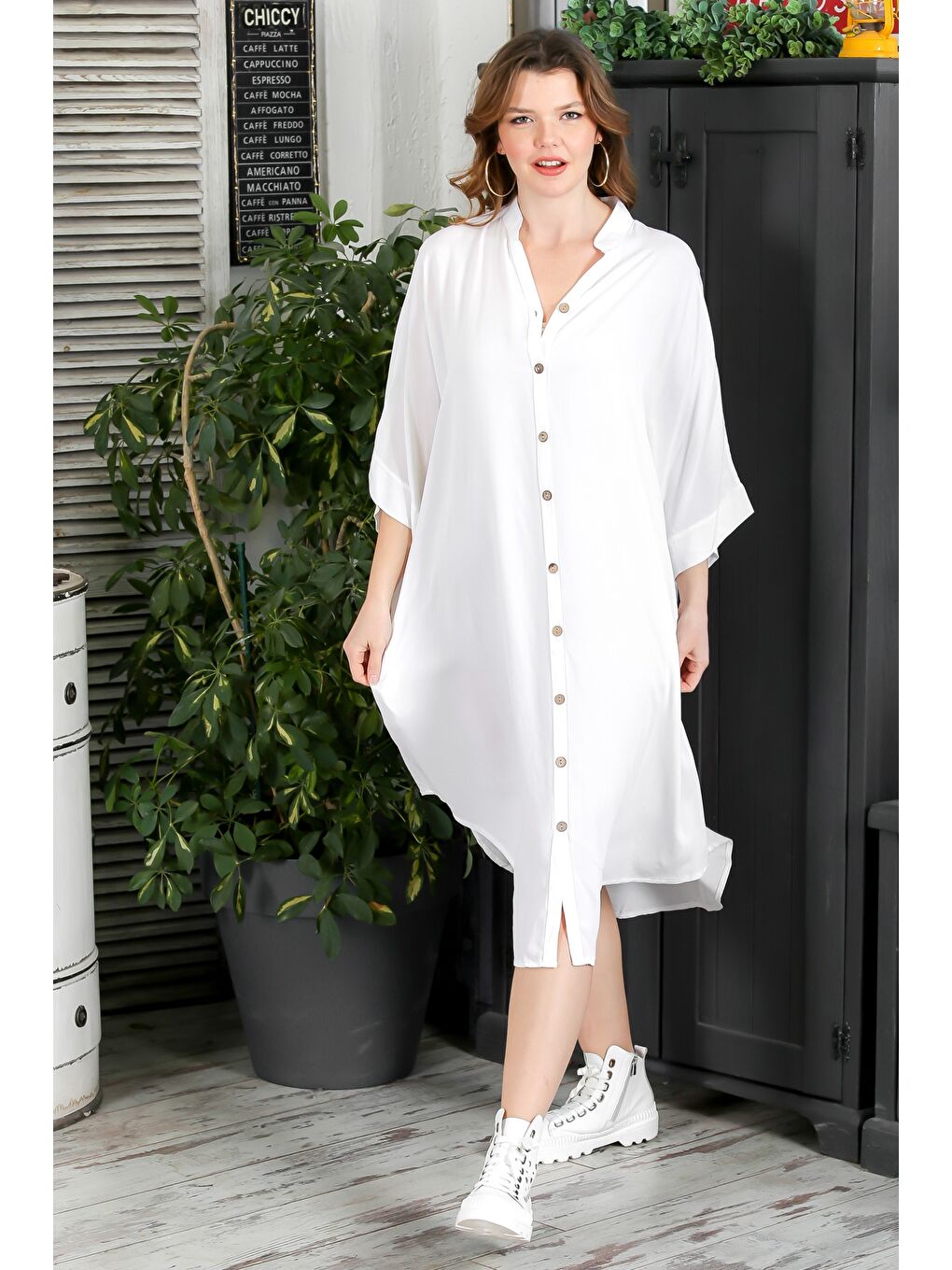 Beyaz Hakim Yaka 3/4 Kol Düğmeli Gizli Cepli Casual Oversize Dokuma Elbise 121 87-3