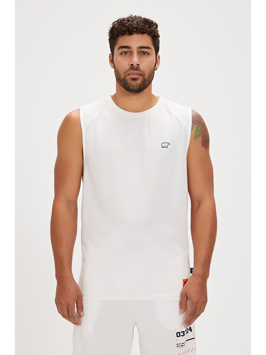 Mike Beyaz Erkek Kolsuz Tişört