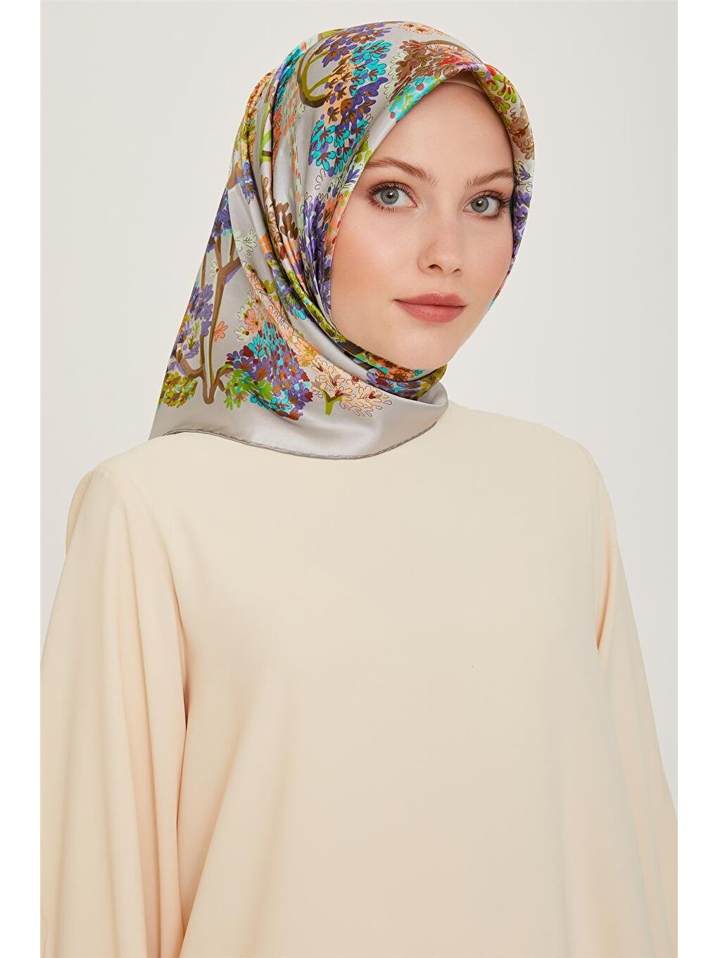 Karışık Çiçek Desenli Twill Saf İpek Eşarp 9209D 36