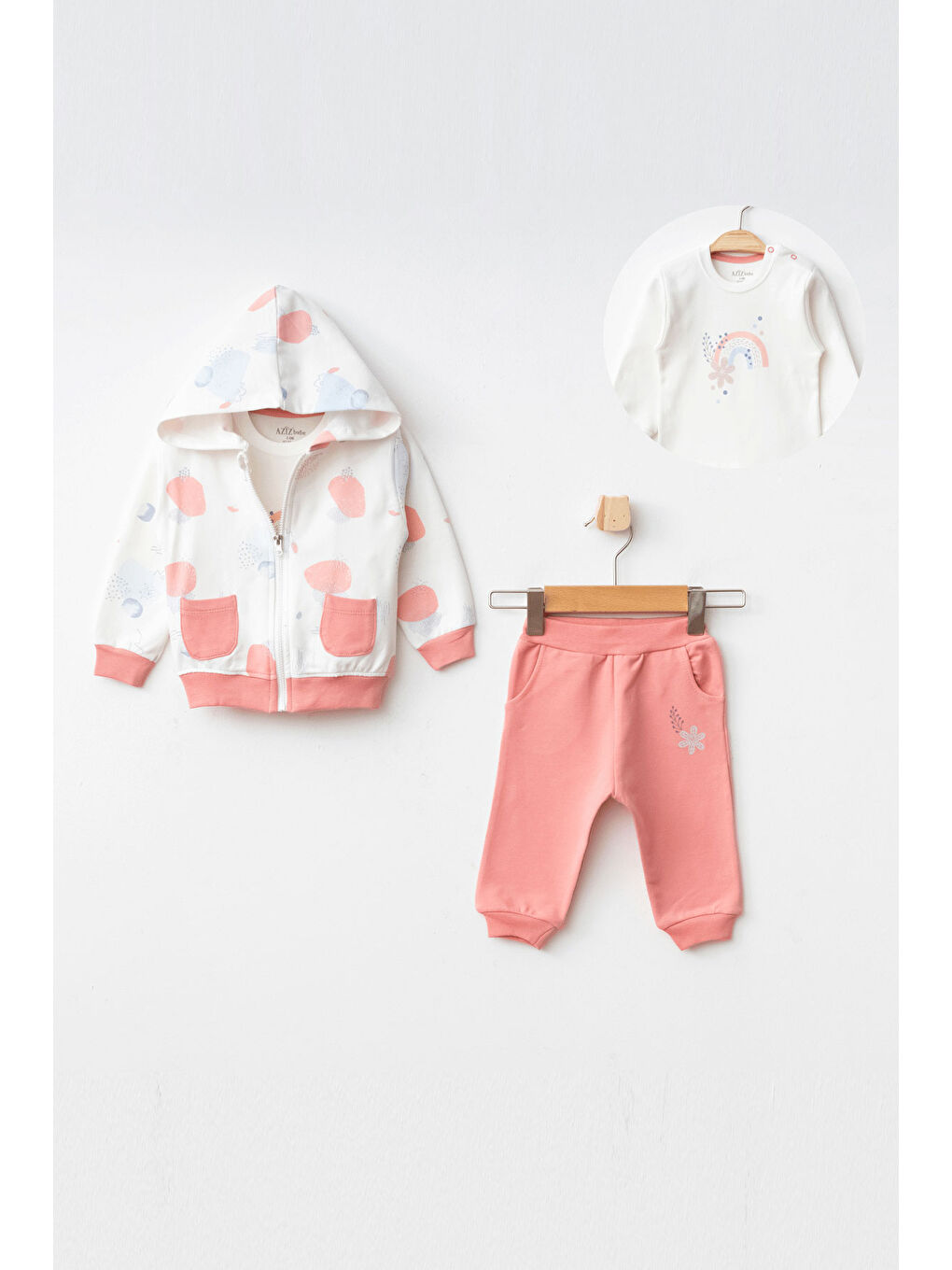 Mercan Kız Bebek Çiçek Desenli Sweatshirt Pantolon T-shirt 3'lü Alt Üst Bebek Takımı 3 Ay-36 Ay