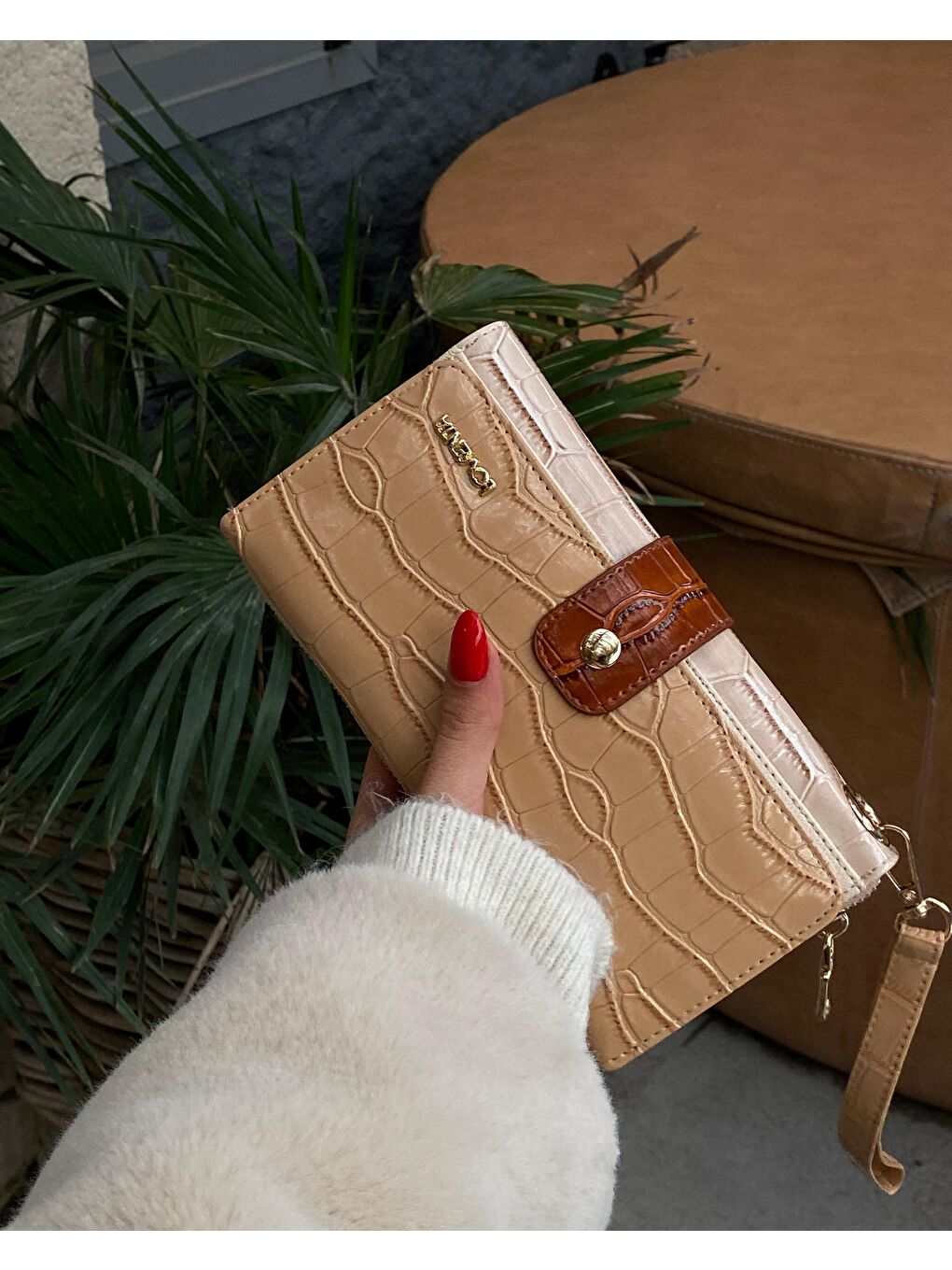 Bej Büyük Boy Renkli Kadın Cüzdan Ve El Çantası