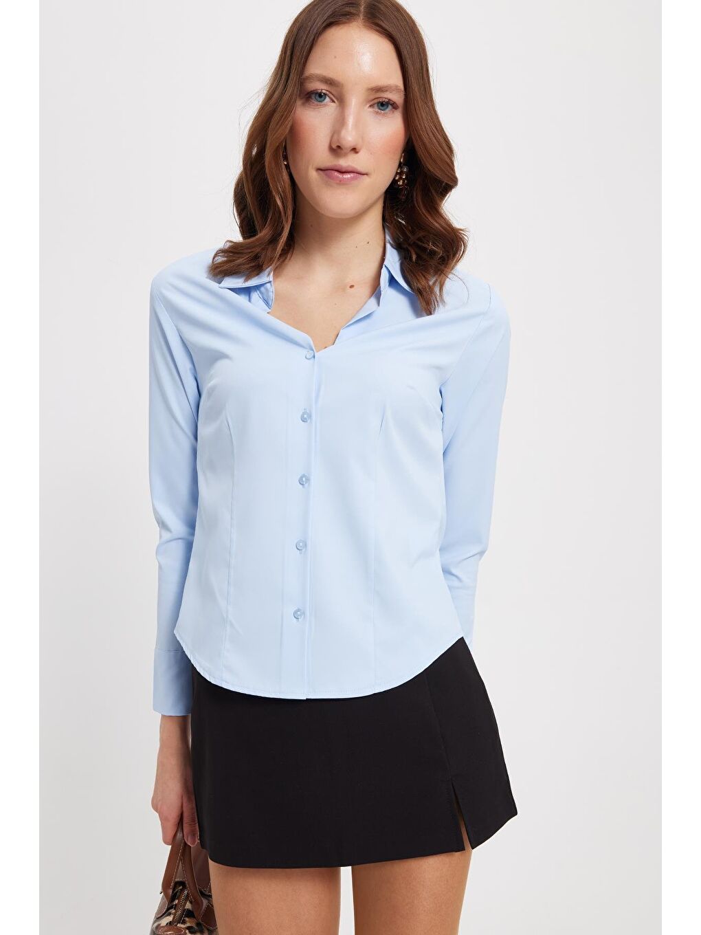 Kadın Slim Fit Dar Kesim Pensli Vucüda Oturan Klasik Yaka Uzun Kollu Elastanlı Mavi Gömlek-7