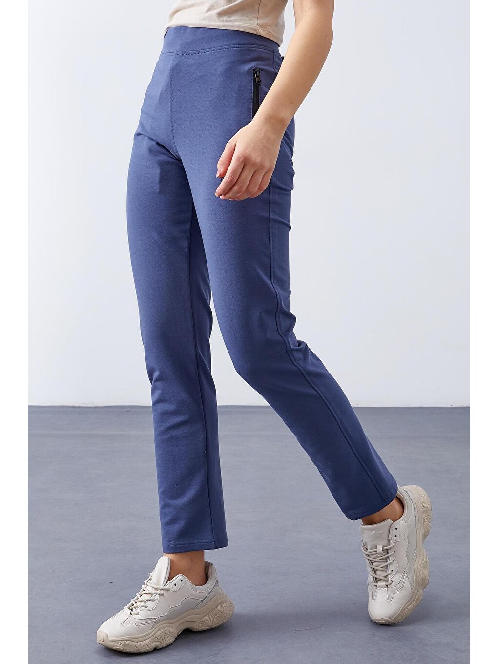 Petrol Fermuar Cepli Rahat Form Klasik Paça Kadın Eşofman Alt - 94195-1