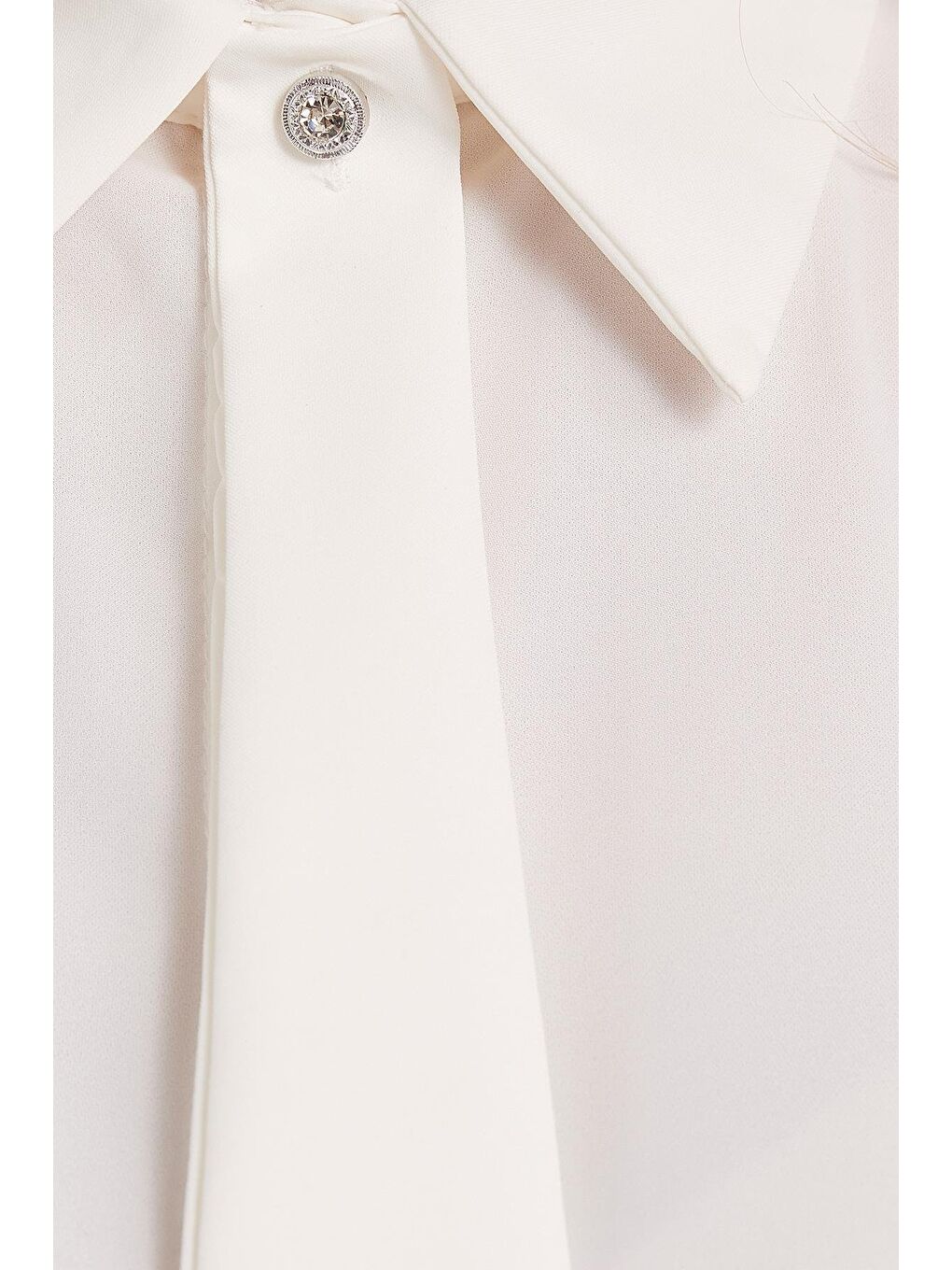 Kadın Standart Fit Normal Kesim Fiyonklu Beyaz Gömlek-5