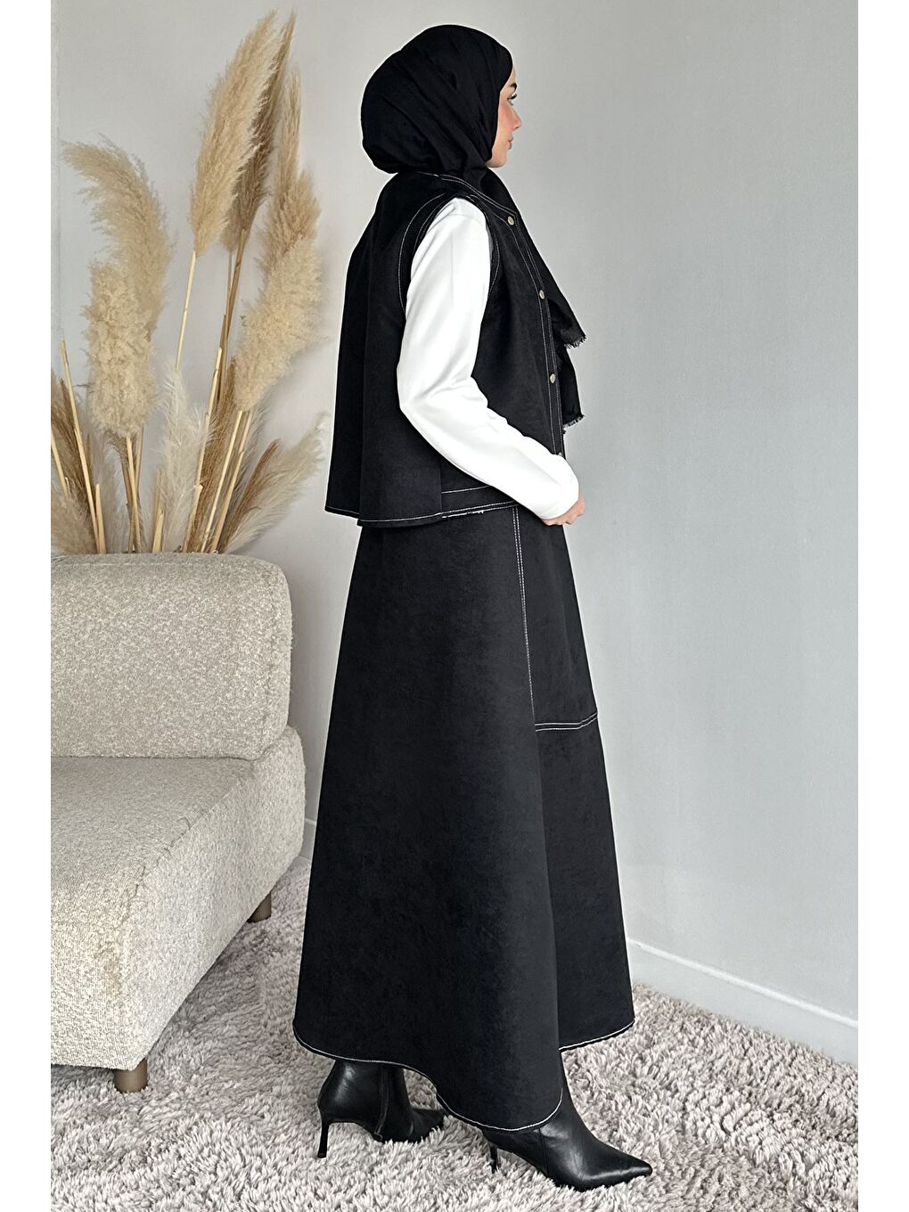 Siyah Bisiklet Yaka Body Süet Yelek Etek Tesettür Üçlü Takım-7