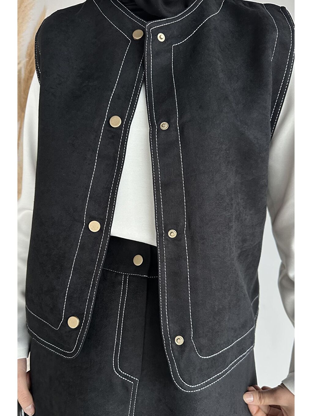 Siyah Bisiklet Yaka Body Süet Yelek Etek Tesettür Üçlü Takım-8