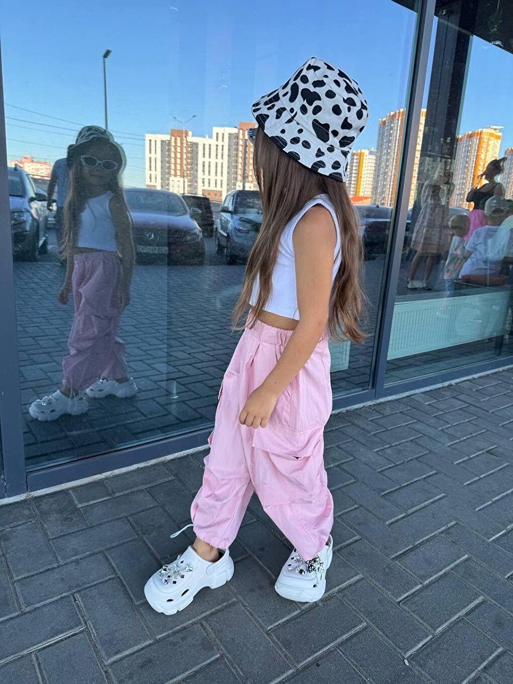 Karışık Kız Çocuk Pamuklu Pembe Cepli Kargo Pantolonlu Takım - Kalp Detaylı Crop Atlet-1