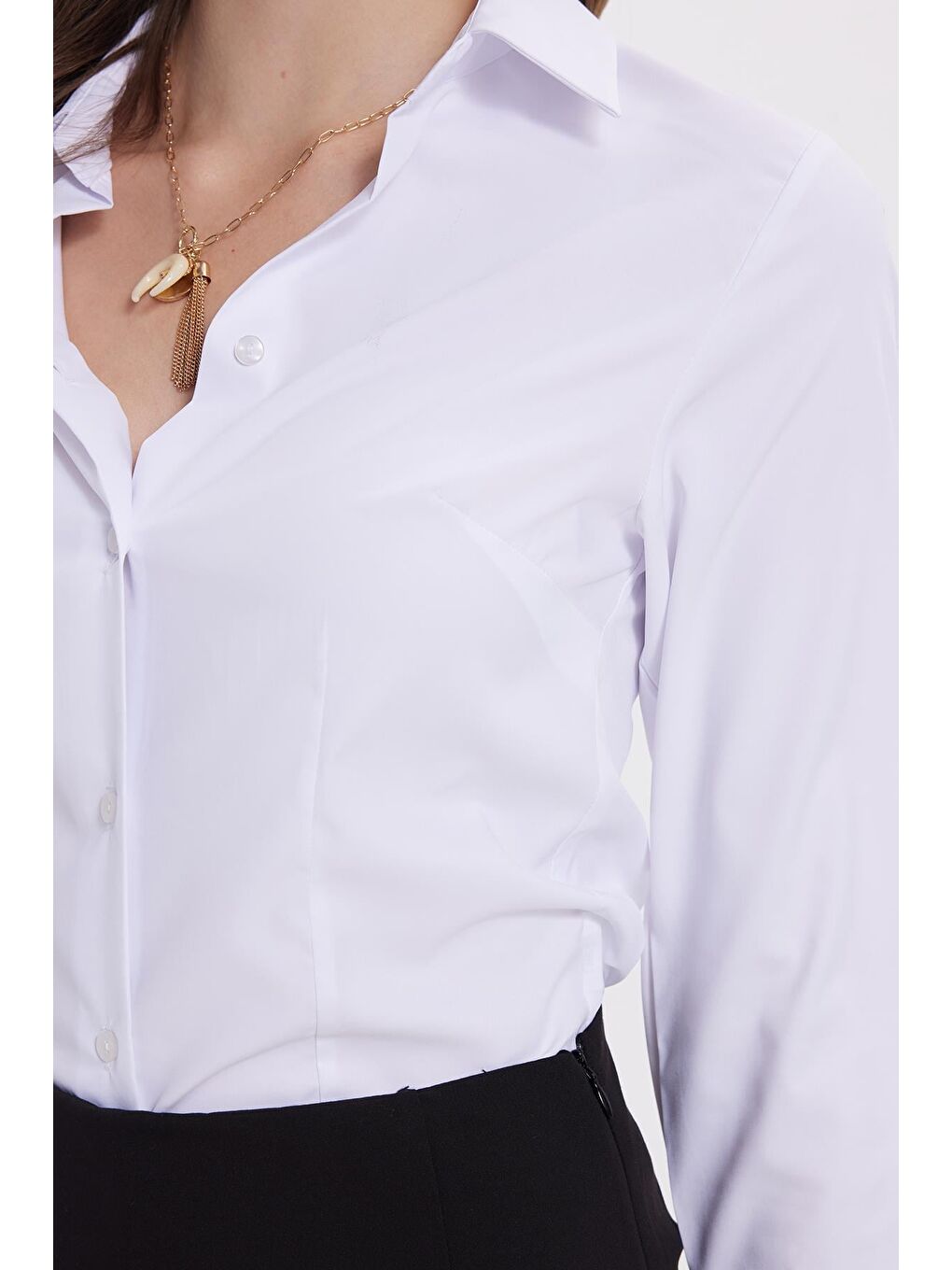 Kadın Slim Fit Dar Kesim Pensli Vucüda Oturan Klasik Yaka Uzun Kollu Elastanlı Beyaz Gömlek-3