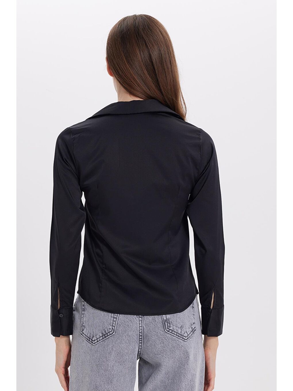 Kadın Slim Fit Dar Kesim Pensli Vucüda Oturan Klasik Yaka Uzun Kollu Elastanlı Siyah Gömlek-6