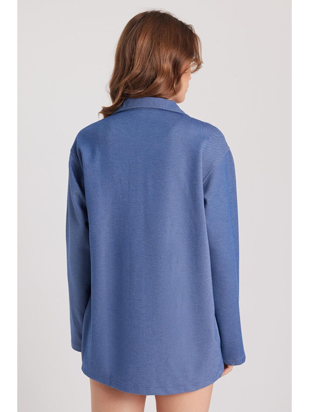 Kadın Relax Fit Rahat Kesim Çift Cepli Örme İndigo Apaş Yaka Gömlek-6